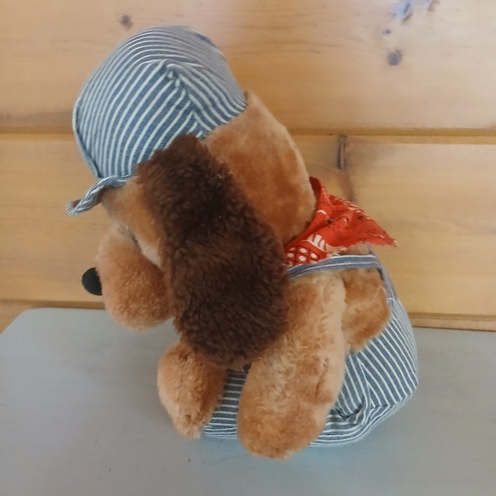 Knickerbocker Casey Jones Dog Plush 15" Animals Distinction Train Conductor D32 - Picture 4 of 4